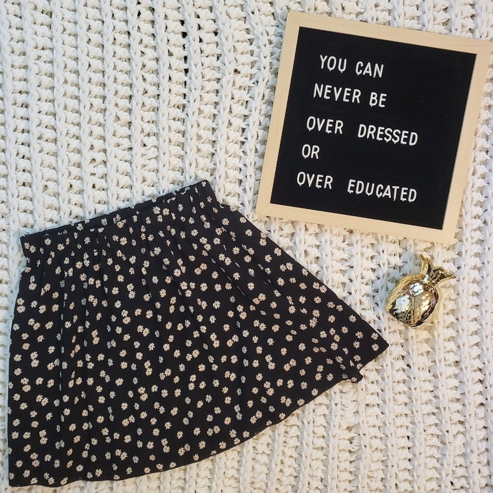 ❗2 for $20❗Floral skirt